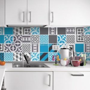 ideas de renovaciones en el hogar con stickers de azulejos